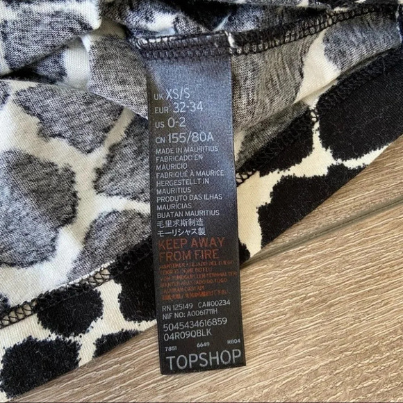 TopShop  Women's Giraffe Boxy Cropped T-shirt - Picture 8 of 13